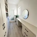 Luxury Near Waterfront! *
