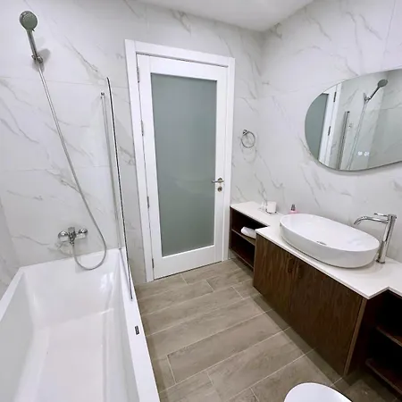 Luxury Near Waterfront! * Gzira