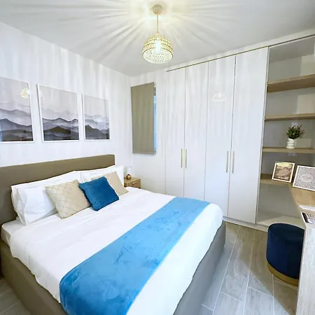 Διαμέρισμα Luxury Near Waterfront! *